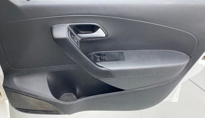 2019 Volkswagen Ameo TRENDLINE 1.0L, CNG, Manual, 82,549 km, Driver Side Door Panels Control