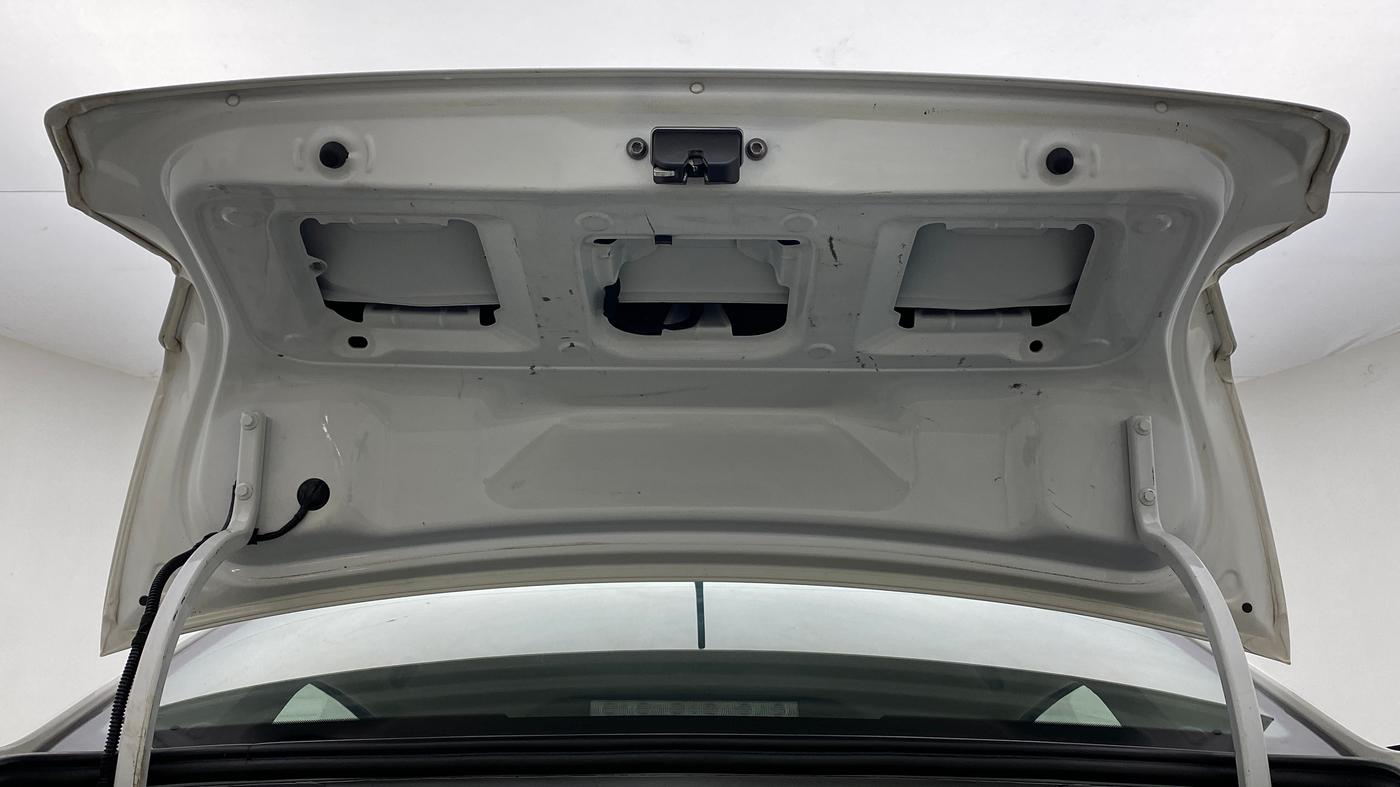 2019 Volkswagen Ameo TRENDLINE 1.0L, CNG, Manual, 82,549 km, Boot Door Open