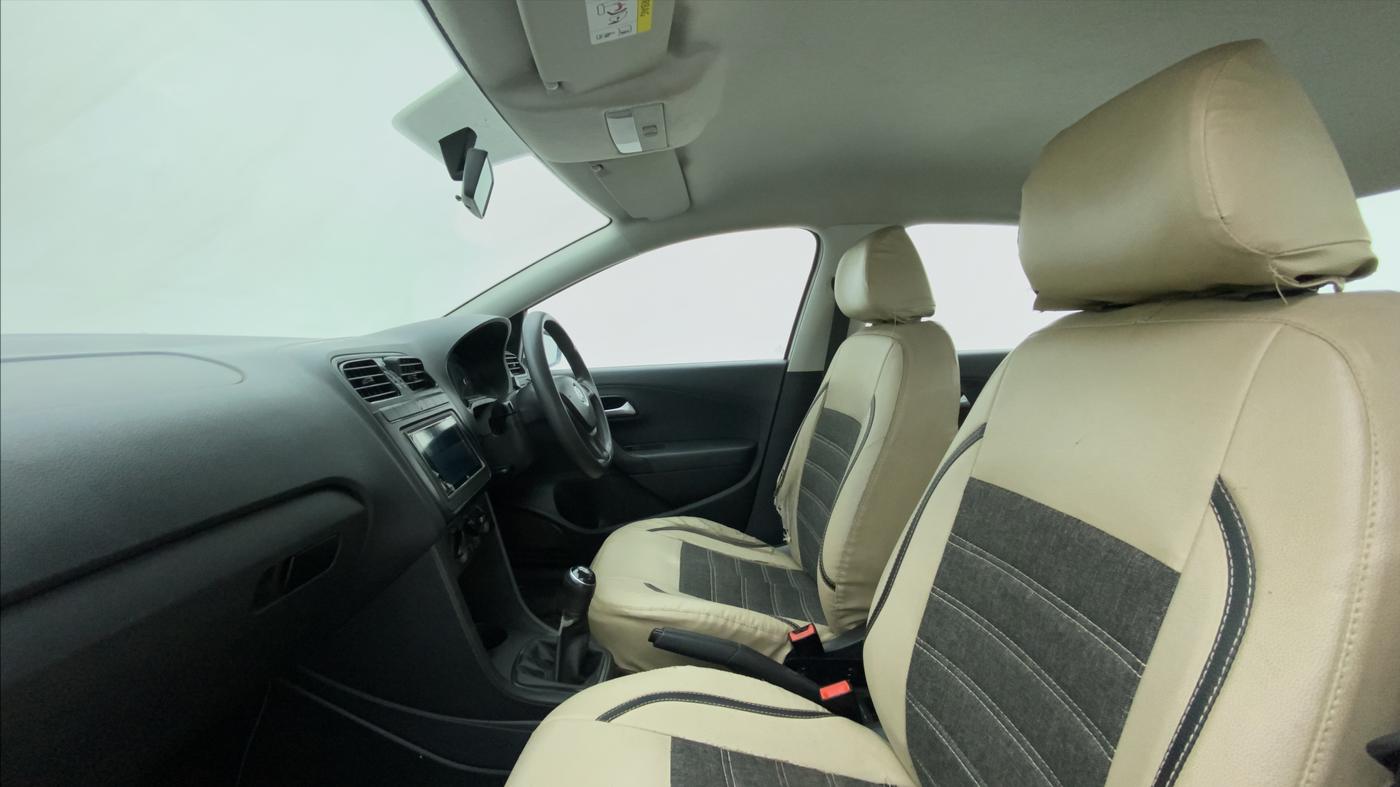2019 Volkswagen Ameo TRENDLINE 1.0L, CNG, Manual, 82,549 km, Right Side Front Door Cabin
