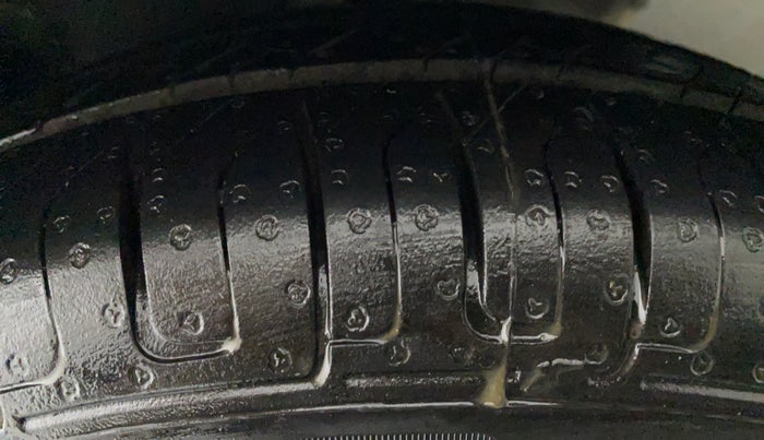 2011 Hyundai i10 SPORTZ 1.2 AT KAPPA2, Petrol, Automatic, 37,059 km, Left Rear Tyre Tread