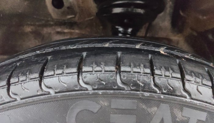 2014 Maruti Wagon R 1.0 LXI CNG, CNG, Manual, 76,541 km, Left Front Tyre Tread