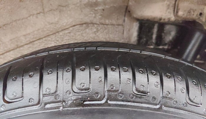 2014 Maruti Wagon R 1.0 LXI CNG, CNG, Manual, 76,541 km, Left Rear Tyre Tread