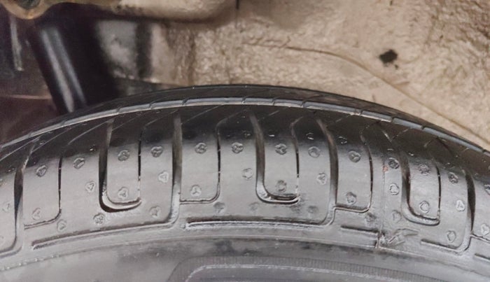 2014 Maruti Wagon R 1.0 LXI CNG, CNG, Manual, 76,541 km, Right Rear Tyre Tread