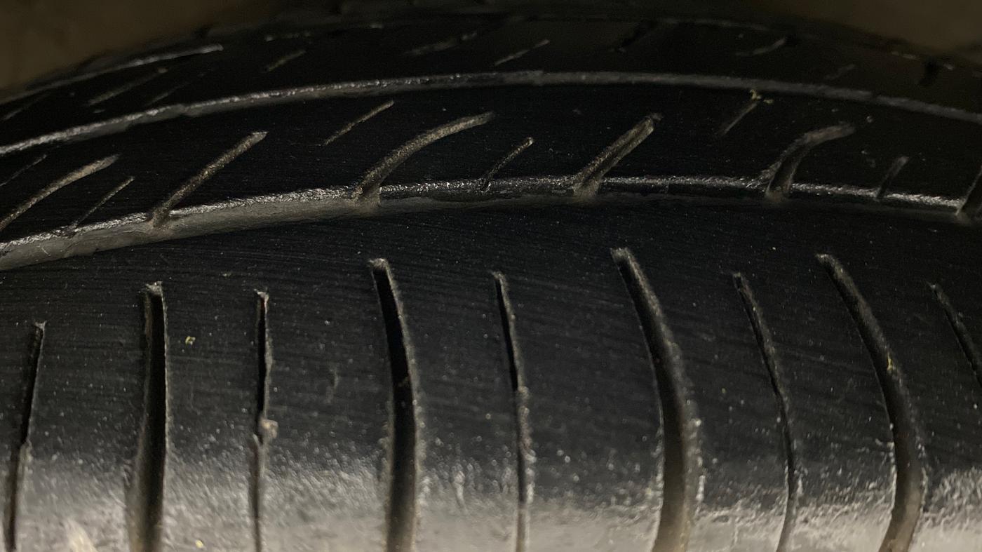 2009 Hyundai i10 SPORTZ 1.2, Petrol, Manual, 98,616 km, Right Front Tyre Tread