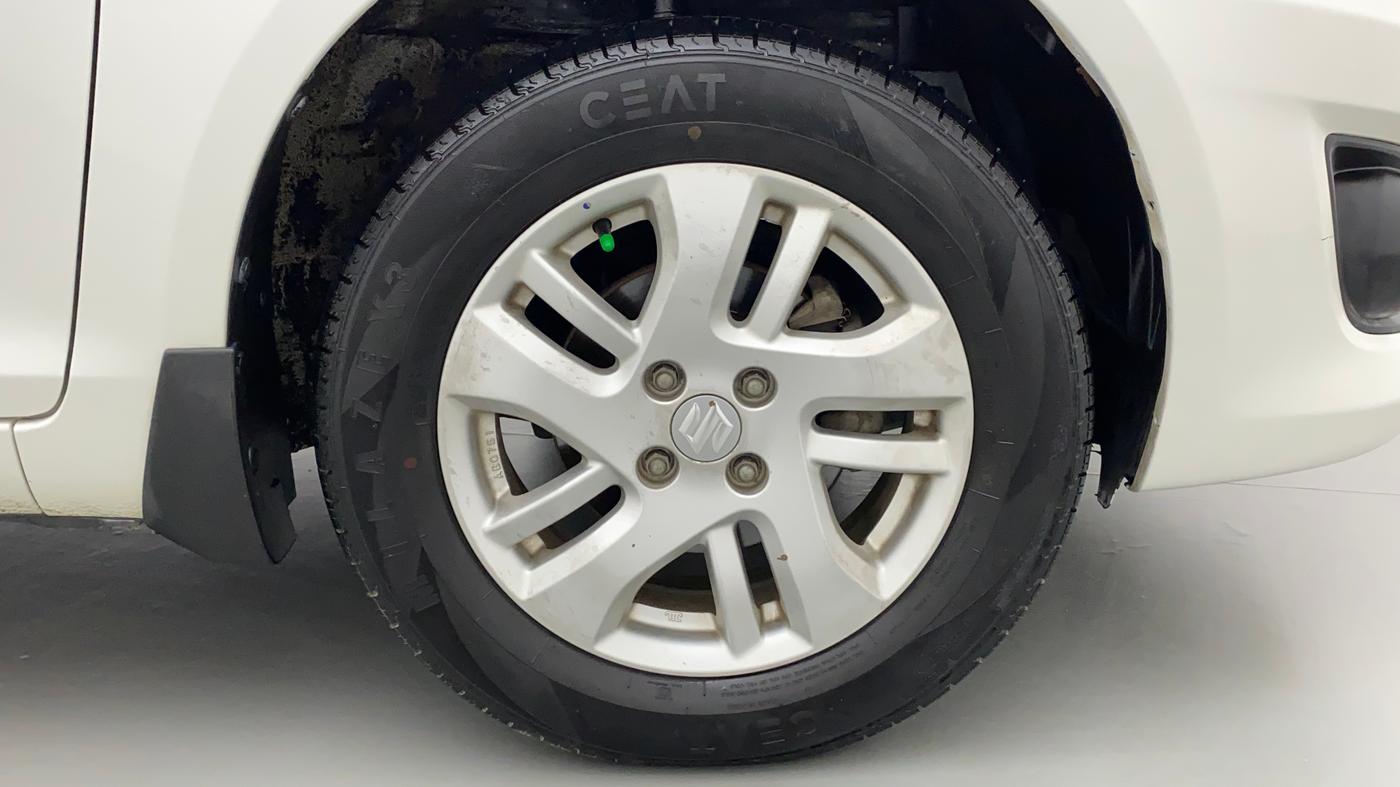 2012 Maruti Swift Dzire ZXI, Petrol, Manual, 46,597 km, Right Front Wheel
