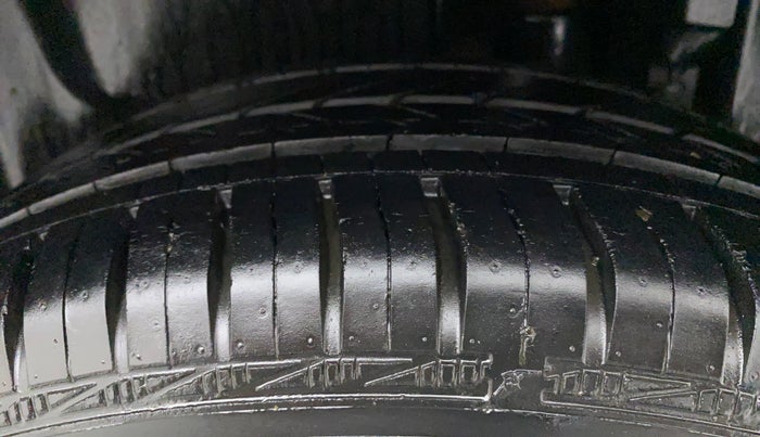 2012 Maruti Swift Dzire ZXI, Petrol, Manual, 46,597 km, Left Rear Tyre Tread