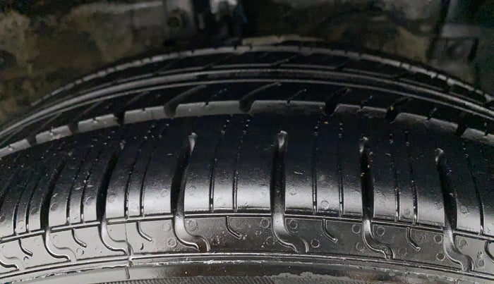 2012 Maruti Swift Dzire ZXI, Petrol, Manual, 46,597 km, Right Front Tyre Tread