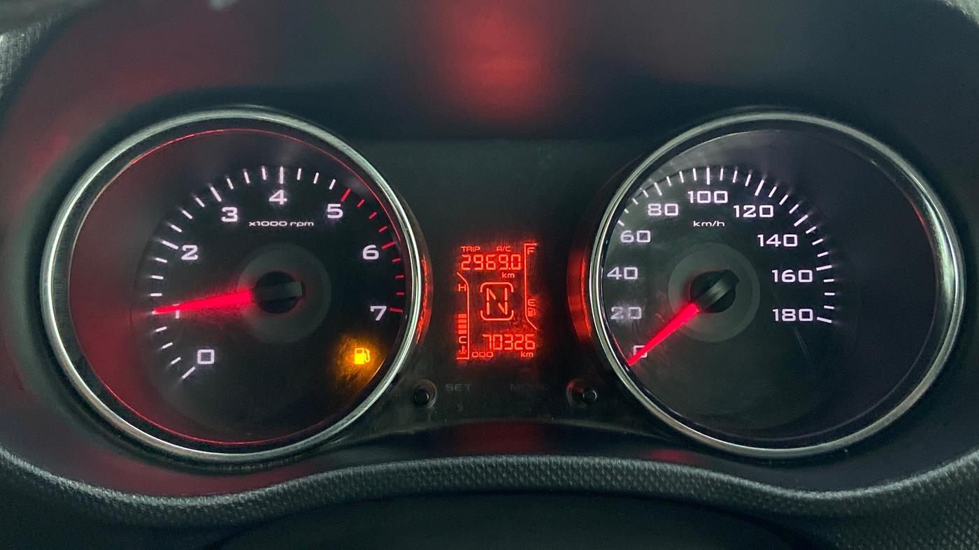 2015 Mahindra TUV300 T8 AT, Diesel, Automatic, 71,036 km, Odometer Image