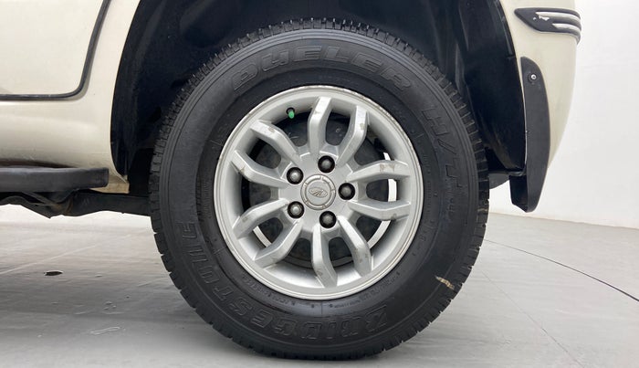 2015 Mahindra TUV300 T8 AT, Diesel, Automatic, 71,036 km, Left Rear Wheel