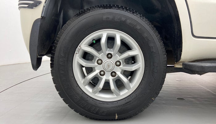 2015 Mahindra TUV300 T8 AT, Diesel, Automatic, 71,036 km, Right Rear Wheel