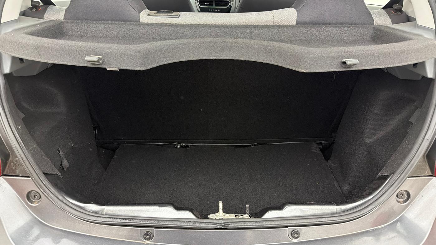 2025 Tata Tiago XZA, Petrol, Automatic, 800 km, Boot Inside