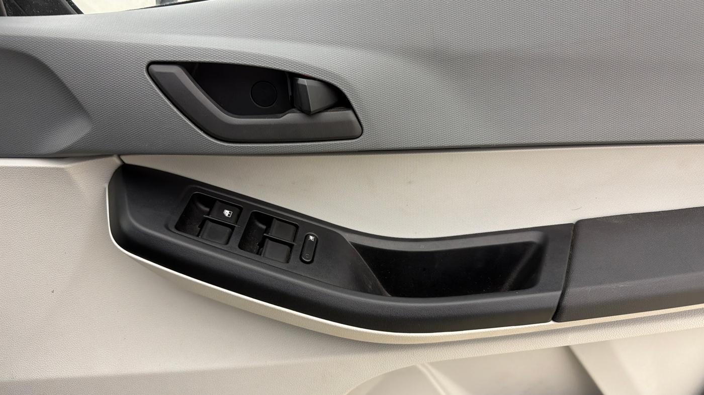 2025 Tata Tiago XZA, Petrol, Automatic, 800 km, Driver Side Door Panels Control