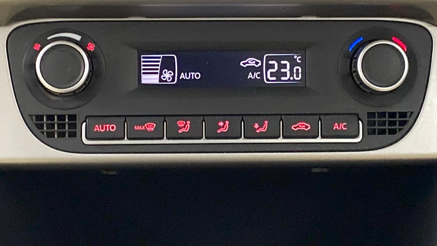 2016 Volkswagen Ameo HIGHLINE 1.2, Petrol, Manual, 31,344 km, Automatic Climate Control