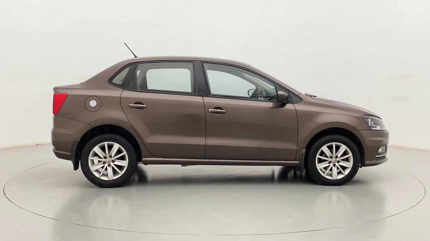 2016 Volkswagen Ameo HIGHLINE 1.2, Petrol, Manual, 31,344 km, Right Side View