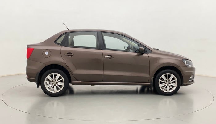 2016 Volkswagen Ameo HIGHLINE 1.2, Petrol, Manual, 31,344 km, Right Side View