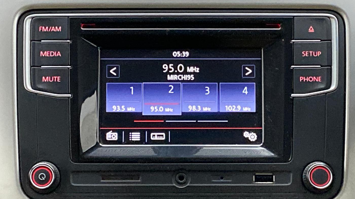 2016 Volkswagen Ameo HIGHLINE 1.2, Petrol, Manual, 31,344 km, Infotainment System