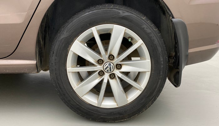 2016 Volkswagen Ameo HIGHLINE 1.2, Petrol, Manual, 31,344 km, Left Rear Wheel
