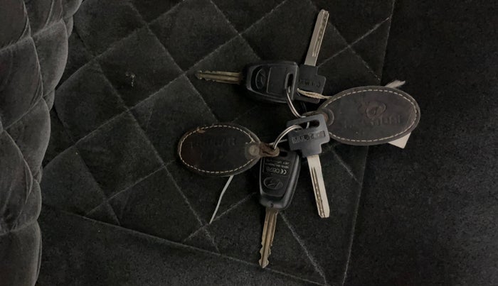 2014 Hyundai Grand i10 MAGNA 1.2 KAPPA VTVT, Petrol, Manual, 36,067 km, Key Close Up