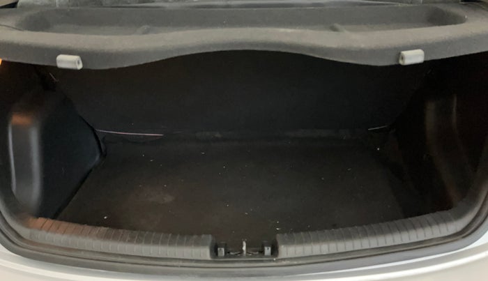 2014 Hyundai Grand i10 MAGNA 1.2 KAPPA VTVT, Petrol, Manual, 36,067 km, Boot Inside