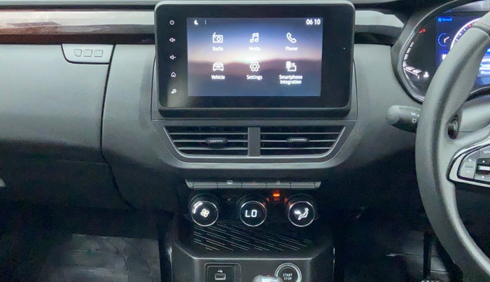 2022 Renault Kiger RXZ AMT, Petrol, Automatic, 11,634 km, Air Conditioner