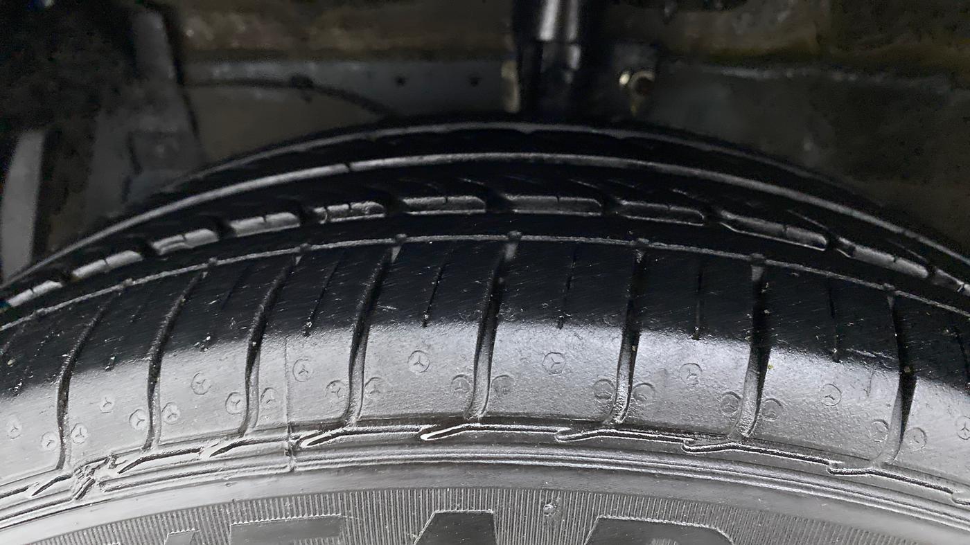 2021 Maruti Ciaz DELTA 1.5 SHVS MT PETROL, Petrol, Manual, 15,562 km, Left Front Tyre Tread
