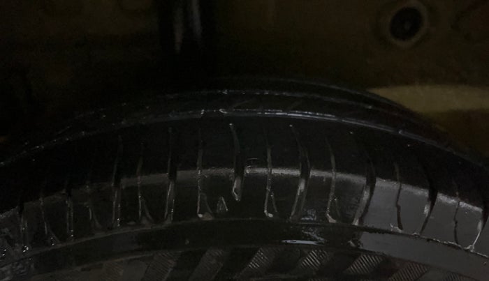 2014 Maruti Celerio VXI AMT, Petrol, Automatic, 84,677 km, Right Rear Tyre Tread