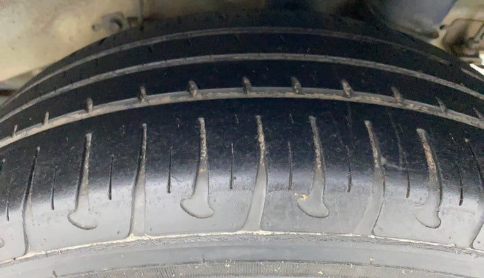 2019 Hyundai Grand i10 MAGNA AT 1.2 KAPPA VTVT, Petrol, Automatic, 41,879 km, Left Rear Tyre Tread
