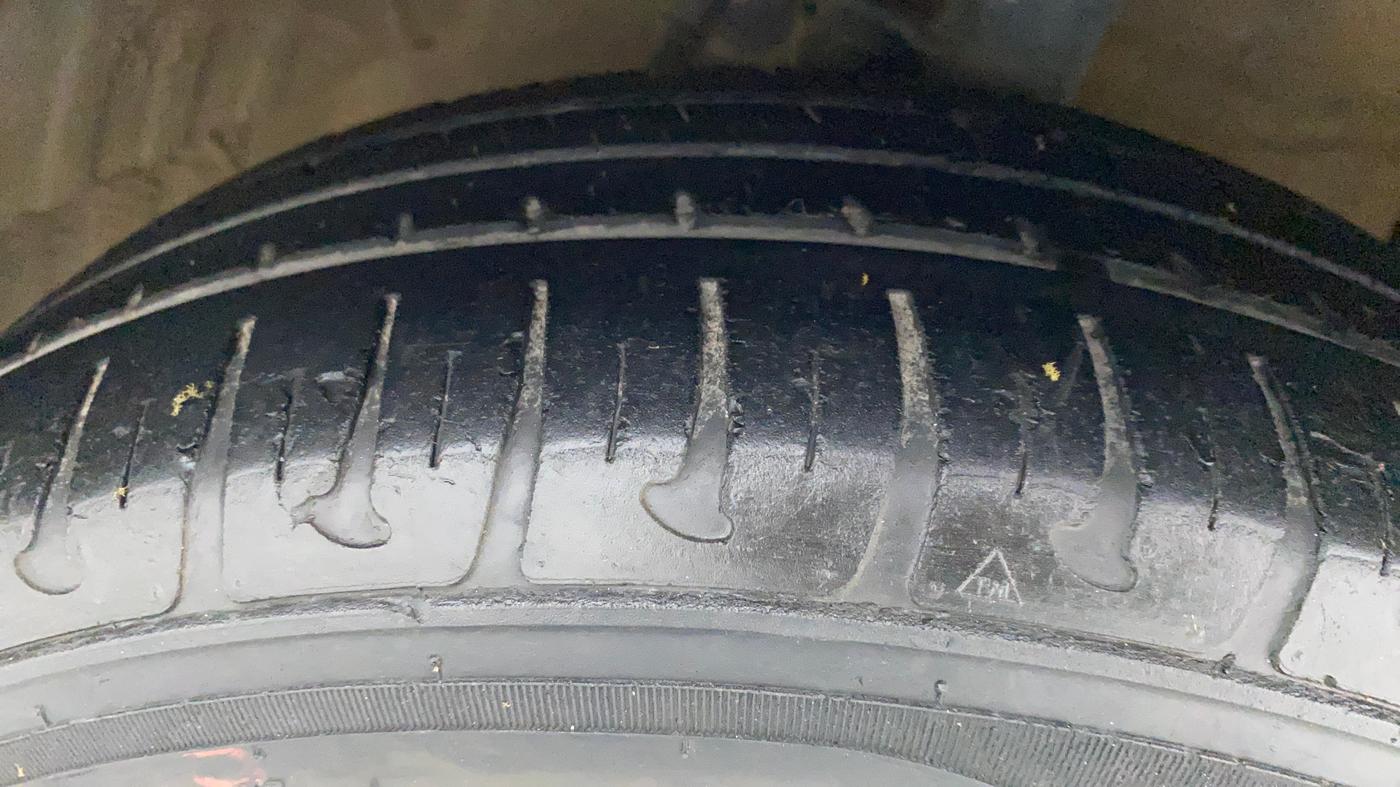 2019 Hyundai Grand i10 MAGNA AT 1.2 KAPPA VTVT, Petrol, Automatic, 41,879 km, Right Front Tyre Tread