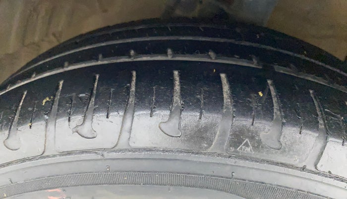 2019 Hyundai Grand i10 MAGNA AT 1.2 KAPPA VTVT, Petrol, Automatic, 41,879 km, Right Front Tyre Tread