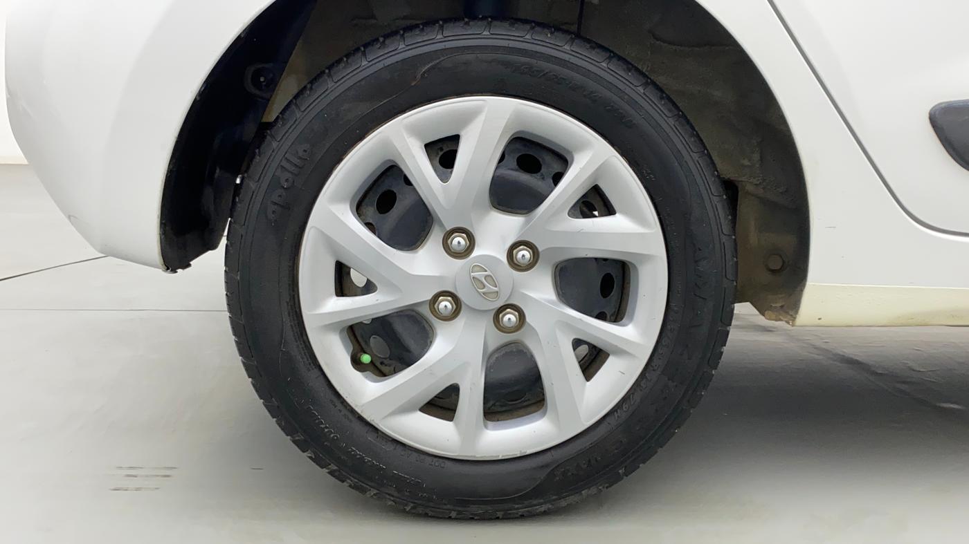2019 Hyundai Grand i10 MAGNA AT 1.2 KAPPA VTVT, Petrol, Automatic, 41,879 km, Right Rear Wheel