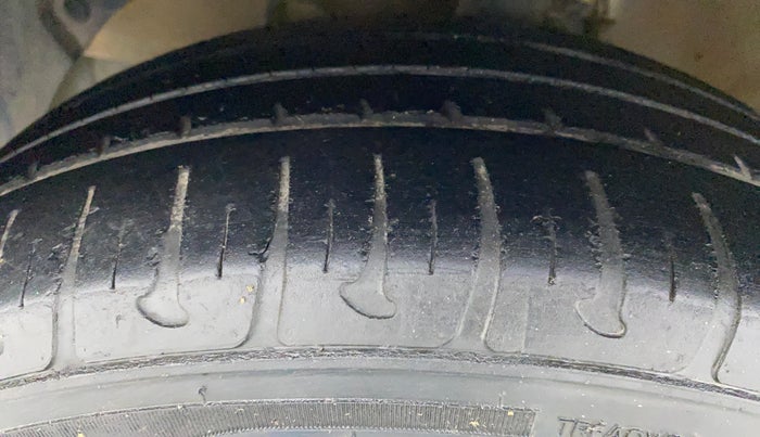 2019 Hyundai Grand i10 MAGNA AT 1.2 KAPPA VTVT, Petrol, Automatic, 41,879 km, Left Front Tyre Tread