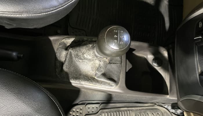 2017 Hyundai Eon MAGNA +, Petrol, Manual, 29,507 km, Gear Lever