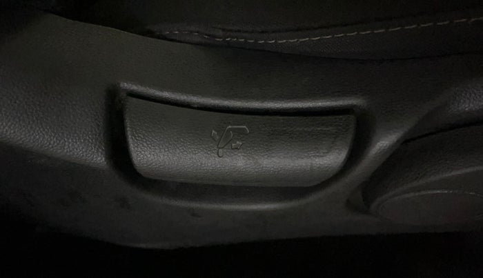 2019 Hyundai Creta SX 1.6 PETROL, Petrol, Manual, 57,025 km, Driver Side Adjustment Panel