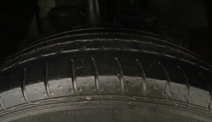 2019 Tata NEXON XM PETROL, Petrol, Manual, 55,501 km, Right Front Tyre Tread