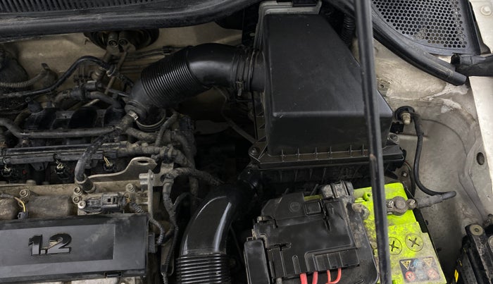 2015 Volkswagen Polo COMFORTLINE 1.2L, Petrol, Manual, 71,767 km, Engine View - Left