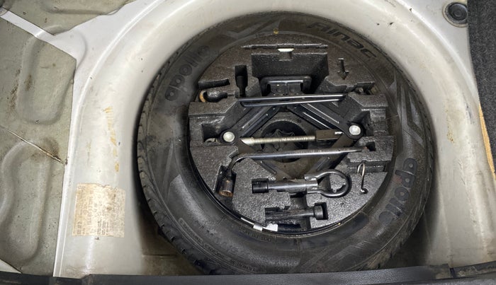 2015 Volkswagen Polo COMFORTLINE 1.2L, Petrol, Manual, 71,767 km, Spare Tyre