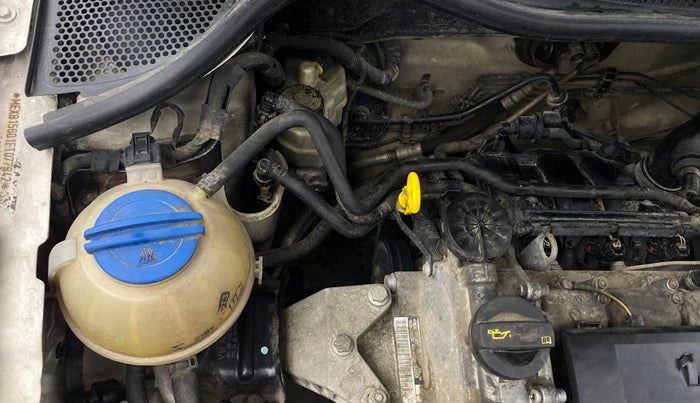 2015 Volkswagen Polo COMFORTLINE 1.2L, Petrol, Manual, 71,767 km, Engine View - Right