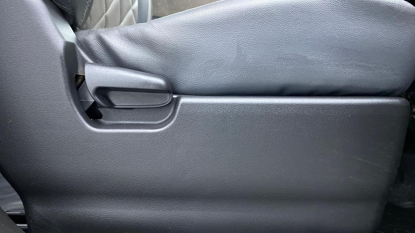 2015 Maruti Wagon R 1.0 VXI, Petrol, Manual, 24,658 km, Driver Side Adjustment Panel