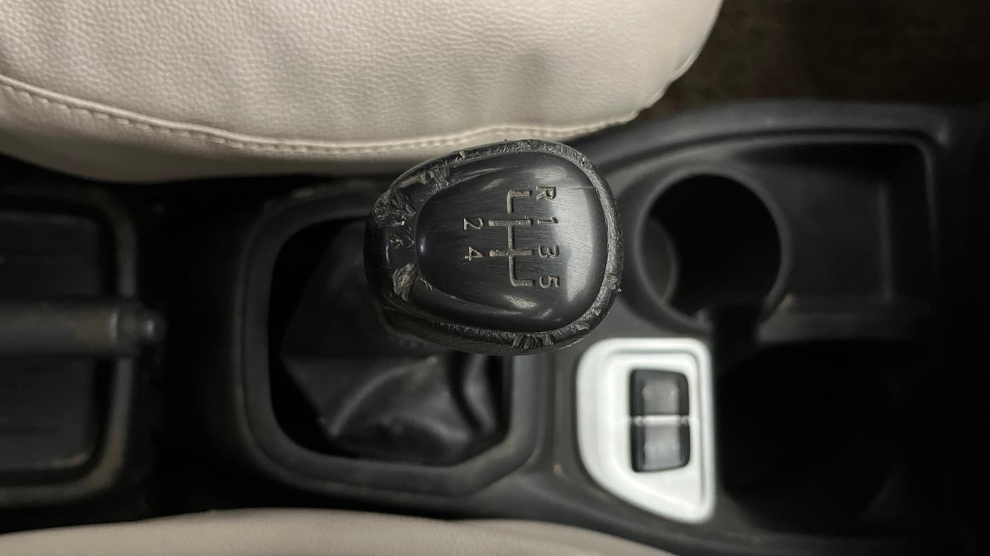 2017 Datsun Redi Go T (O), Petrol, Manual, 15,679 km, Gear Lever
