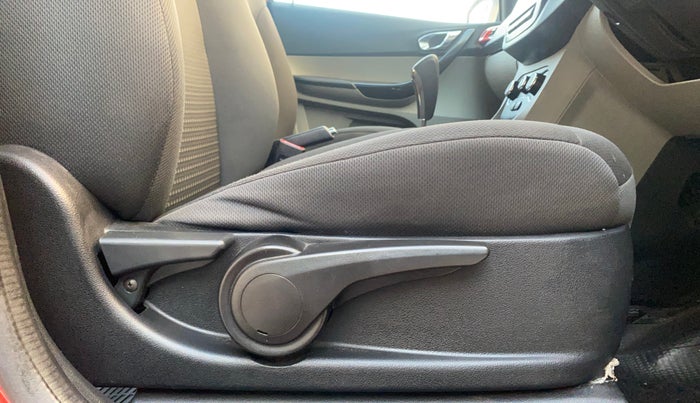 2018 Tata Tiago XZA PETROL, Petrol, Automatic, 34,887 km, Driver Side Adjustment Panel