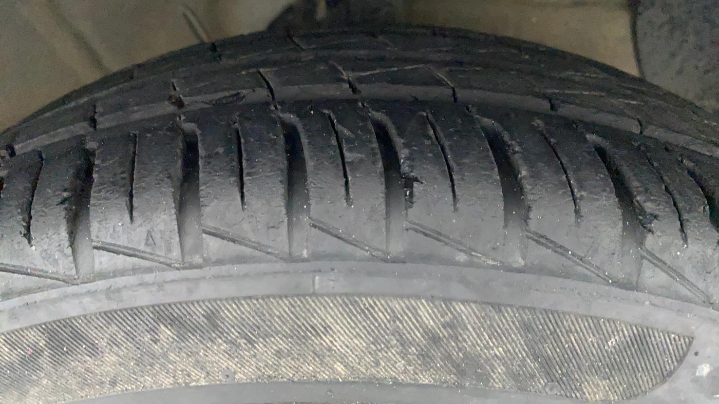 2020 Hyundai GRAND I10 NIOS SPORTZ PETROL, Petrol, Manual, 16,368 km, Right Front Tyre Tread