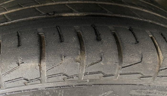 2021 Hyundai Creta SX (O) 1.5 DIESEL, Diesel, Manual, 1,22,408 km, Left Front Tyre Tread