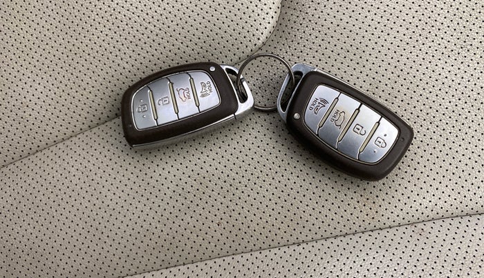 2021 Hyundai Creta SX (O) 1.5 DIESEL, Diesel, Manual, 1,22,408 km, Key Close Up