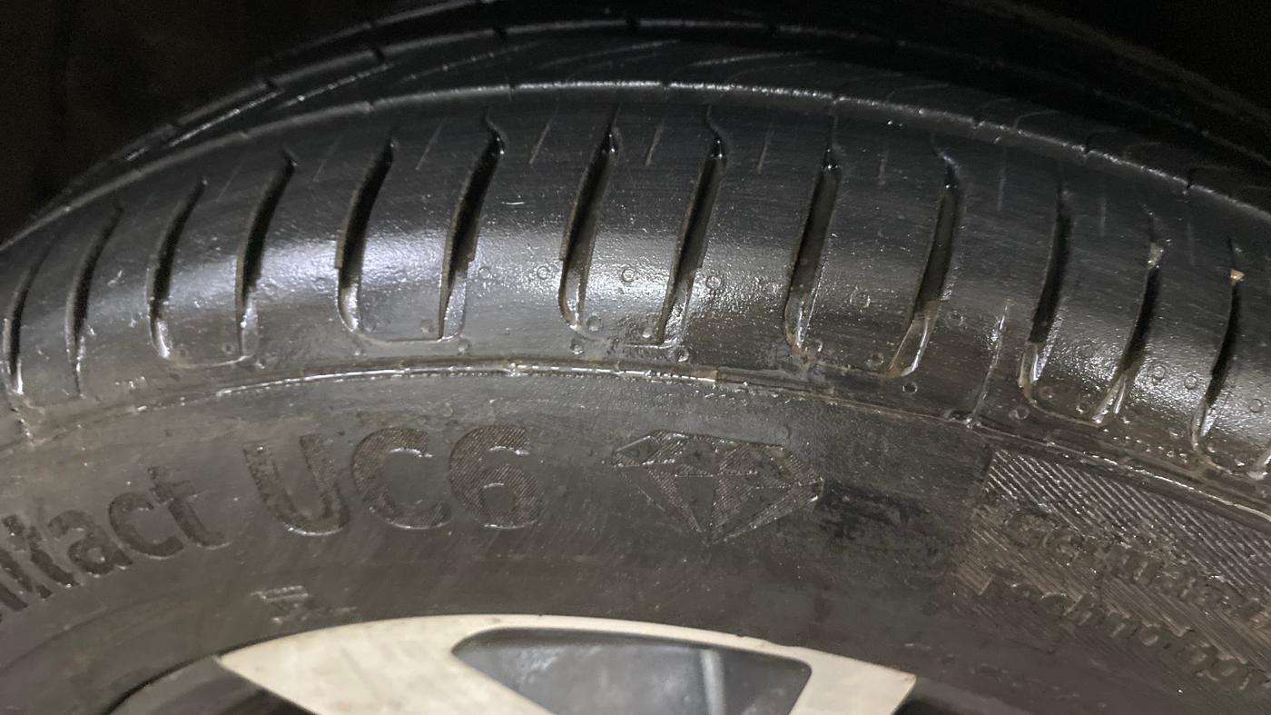 2022 KIA SONET GTX PLUS 1.5 AT, Diesel, Automatic, 84,152 km, Right Front Tyre Tread
