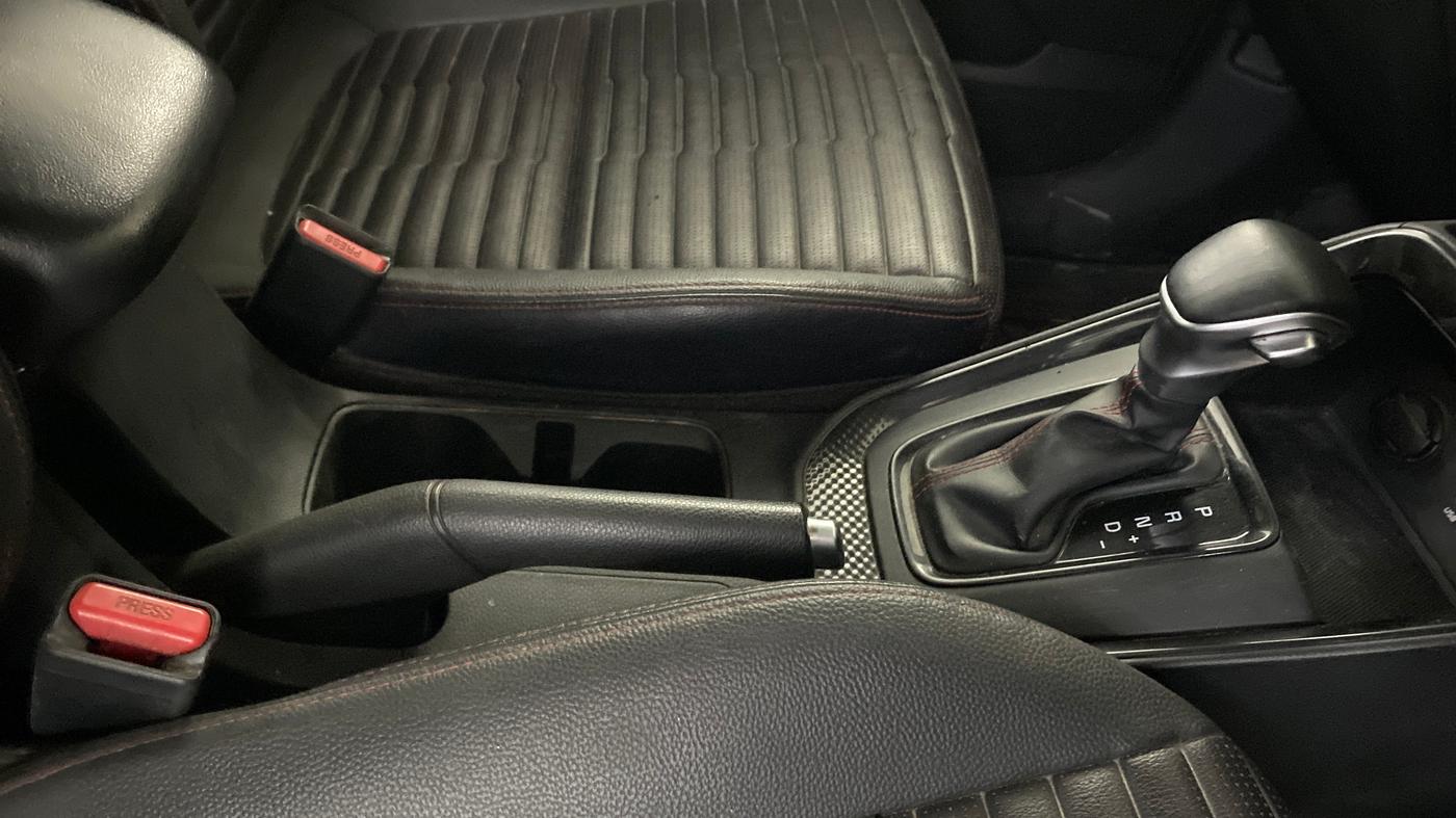 2022 KIA SONET GTX PLUS 1.5 AT, Diesel, Automatic, 84,152 km, Gear Lever