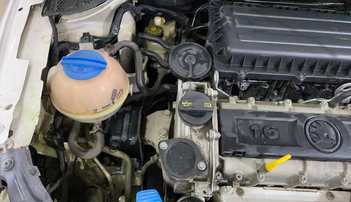 2016 Skoda Rapid 1.6 MPI ACTIVE, Petrol, Manual, 83,139 km, Engine View - Right