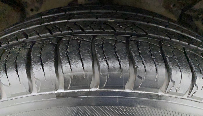 2014 Honda CRV 2.4 AT 4WD AVN, Petrol, Automatic, 96,938 km, Right Front Tyre Tread