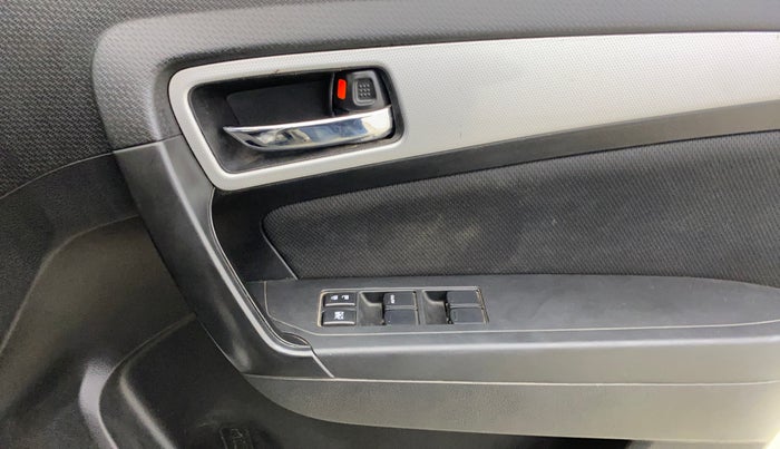 2020 Maruti Vitara Brezza ZXI PLUS, Petrol, Manual, 57,310 km, Driver Side Door Panels Control