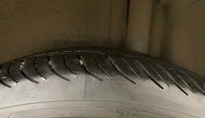 2021 Ford FREESTYLE FLAIR EDITION 1.2 PETROL, Petrol, Manual, 87,217 km, Left Rear Tyre Tread
