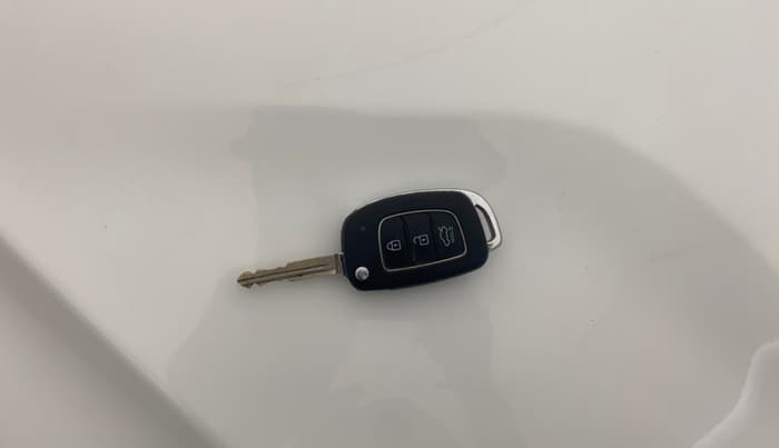 2021 Hyundai GRAND I10 NIOS SPORTZ AMT 1.2 KAPPA VTVT, Petrol, Automatic, 25,748 km, Key Close Up